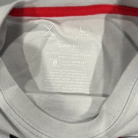 Xersion. Youth t-shirt. Size large (14-16) - Picture 3 of 3